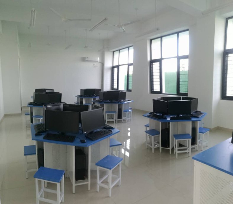 计算机室(图1)