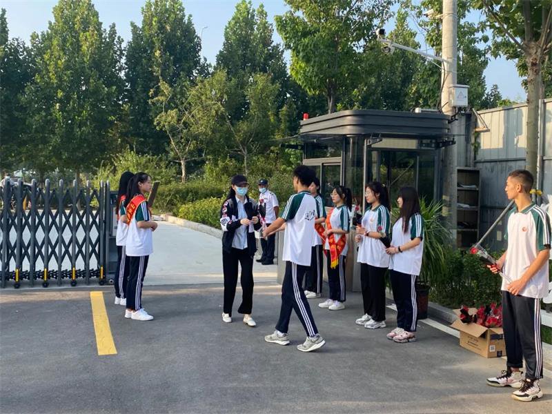 教师趣味运动会|运河职专,凝心职专,凝心聚力,不一样的风采(图1) 教师趣味运动会|运河职专,凝心职专,凝心聚力,不一样的风采(图1)