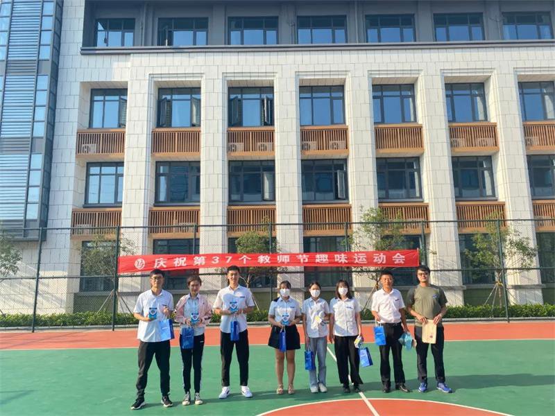 教师趣味运动会|运河职专,凝心职专,凝心聚力,不一样的风采(图12) 教师趣味运动会|运河职专,凝心职专,凝心聚力,不一样的风采(图12)