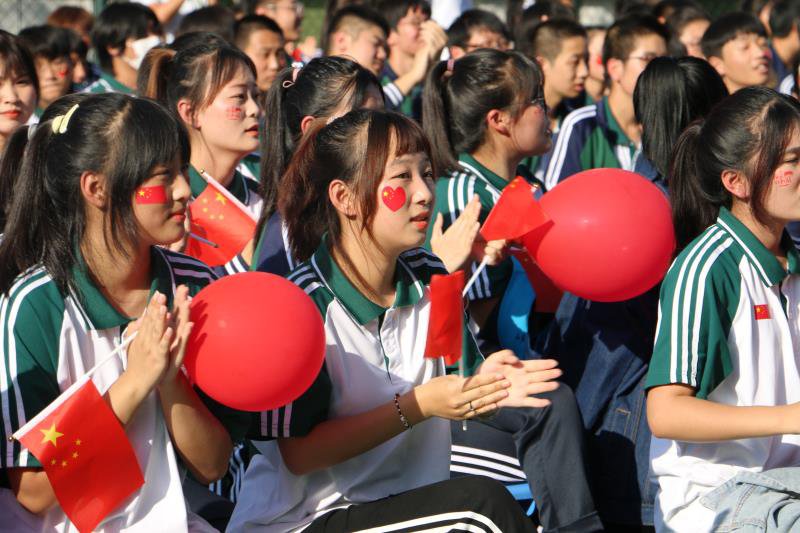 国庆节文艺汇演(图2)